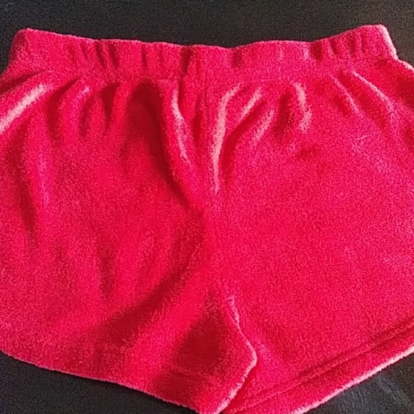 Shorts - Picture 3 of 4